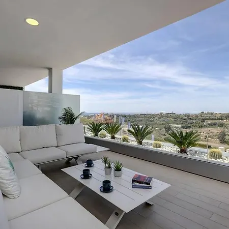 Three-bedroom In Διαμέρισμα
