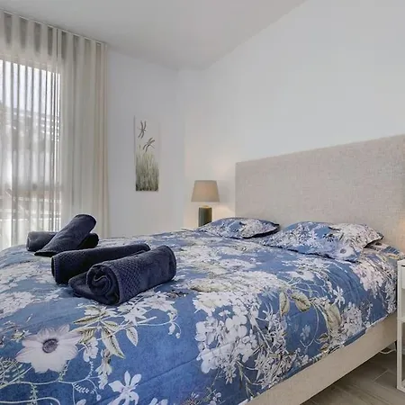 Three-bedroom In Apartment