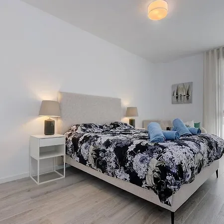 Διαμέρισμα Three-bedroom In